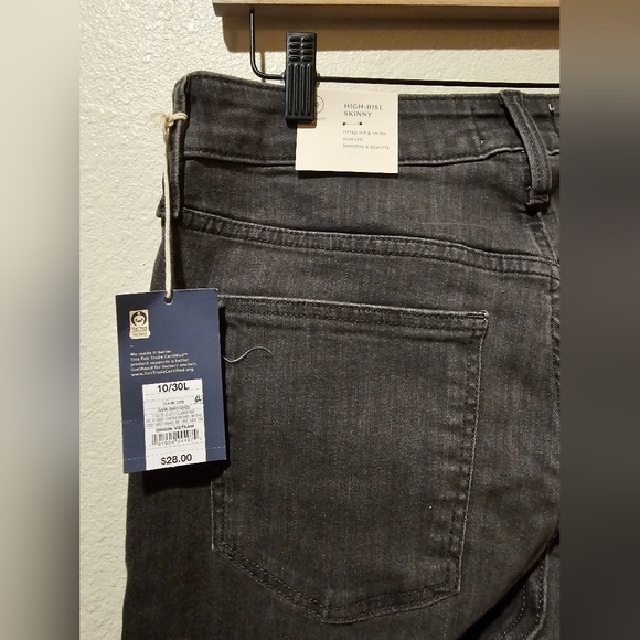 Universal Tread Size 10 Gray Color - Picture 4 of 7